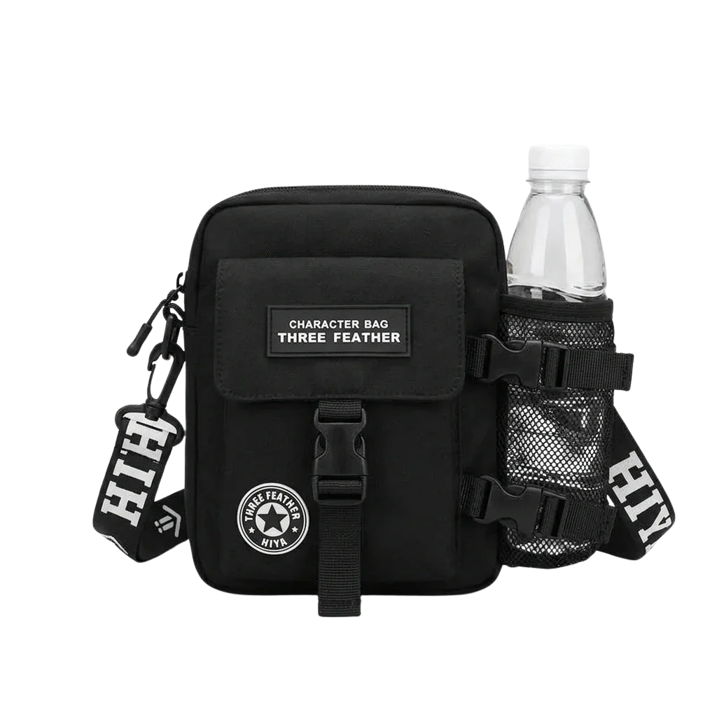 Schwarze Umhängetasche Urban Bottle Bag mit Flasche im seitlichen Netzfach, Vorderansicht