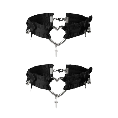 Doppelset Herz Strumpfband in Schwarz, Flatlay
