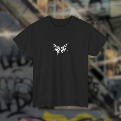 Schwarzes Tribal Techno Vibes T-Shirt mit weißem Cyber-Sigilism-Schmetterling, Vorderansicht