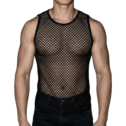 Rave-Mesh Tanktop in Schwarz, frontal getragen, muskulöses Model, Techno-Festival-Look